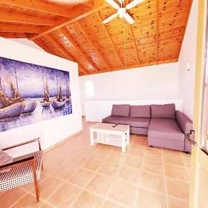 Villatommy Heated Pool, Hottub, Fast Wifi Villa Lajares